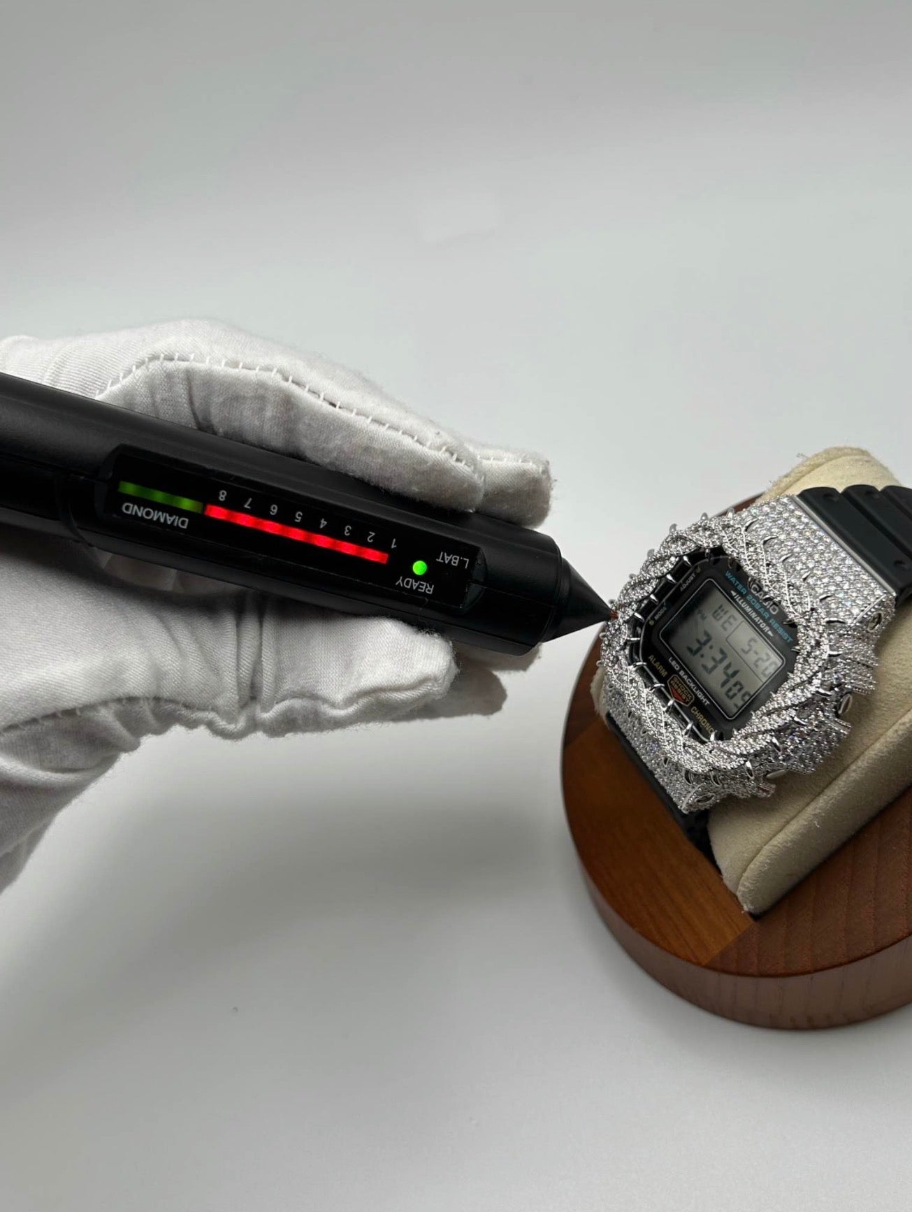 VVS1 Moissanite Iced Out G-Shock DW-5600