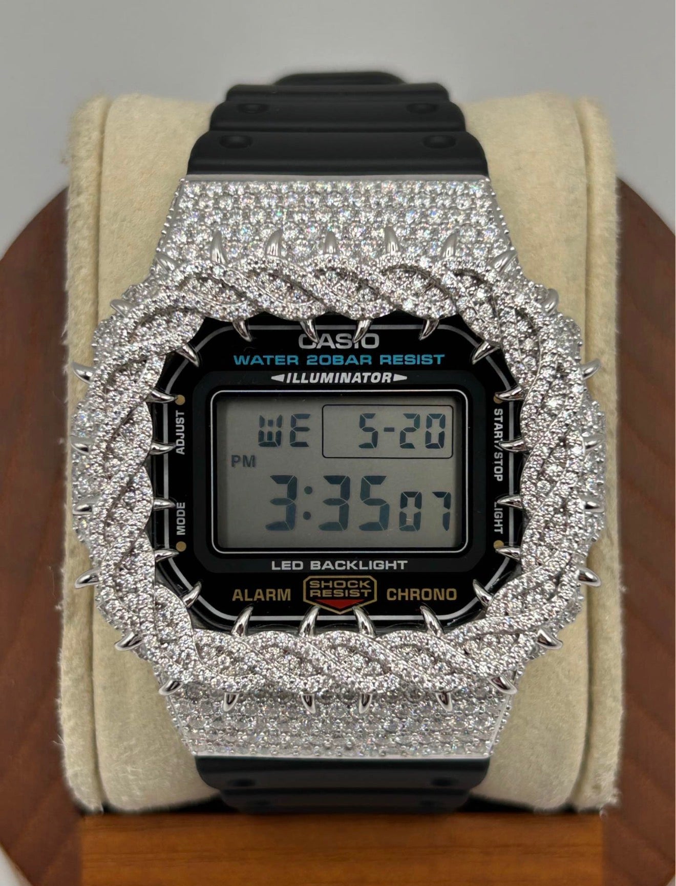 VVS1 Moissanite Iced Out G-Shock DW-5600